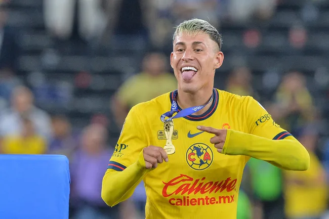Cristian Calderon celebra el Torneo Apertura 2024 con América (GETTY IMAGES)
