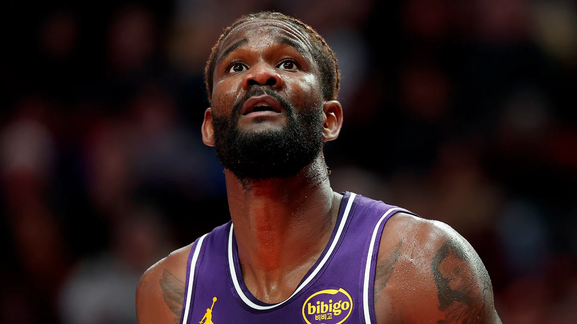 Deandre Ayton está molesto con el presente que vive en Los Angeles Lakers. (GETTY IMAGES)