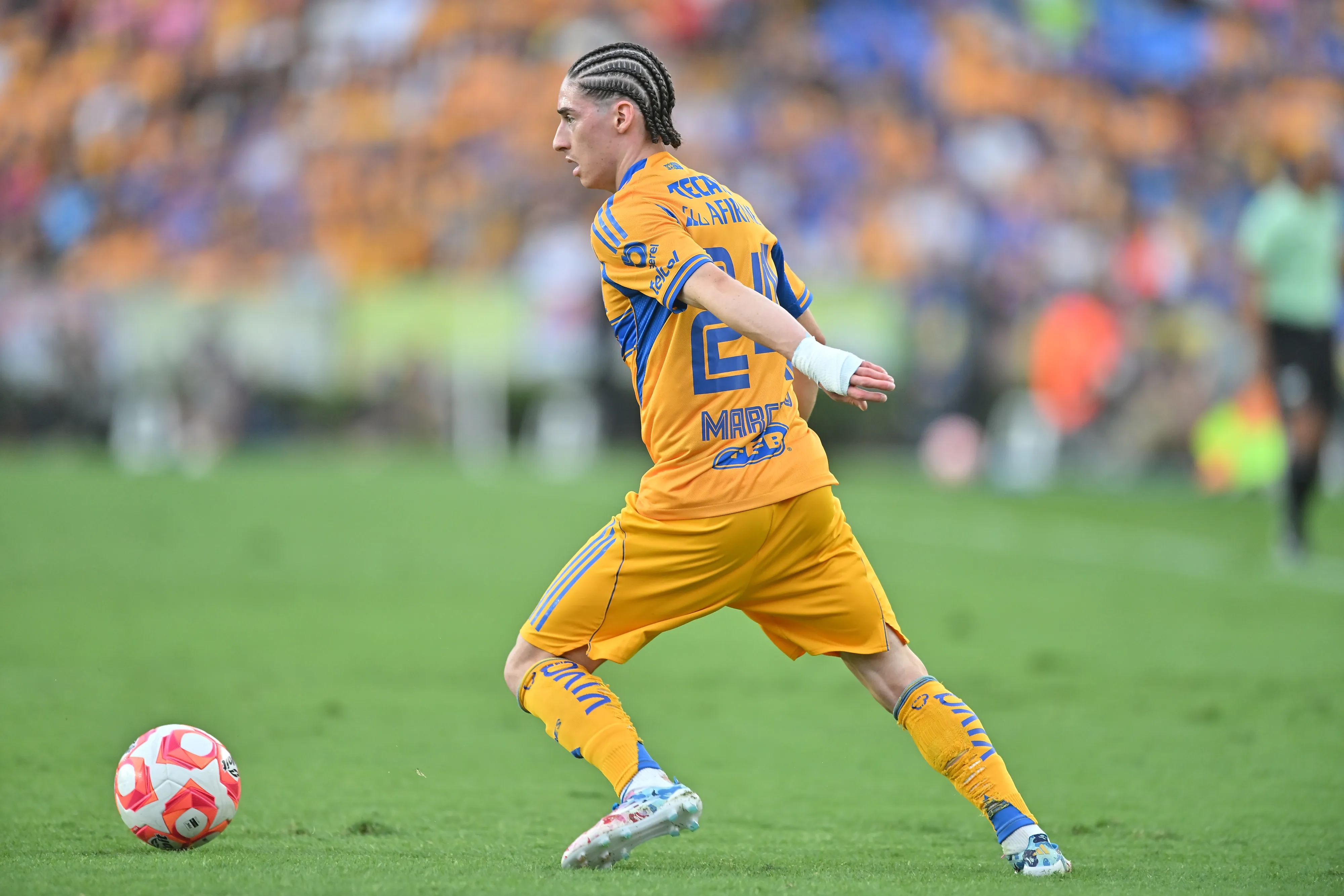 Marcelo Flores solo jugó 5 partidos en el Apertura 2025 (Getty Images)