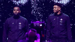 LeBron James y Giannis Antetokounmpo se podrían quedar sin premios individuales.