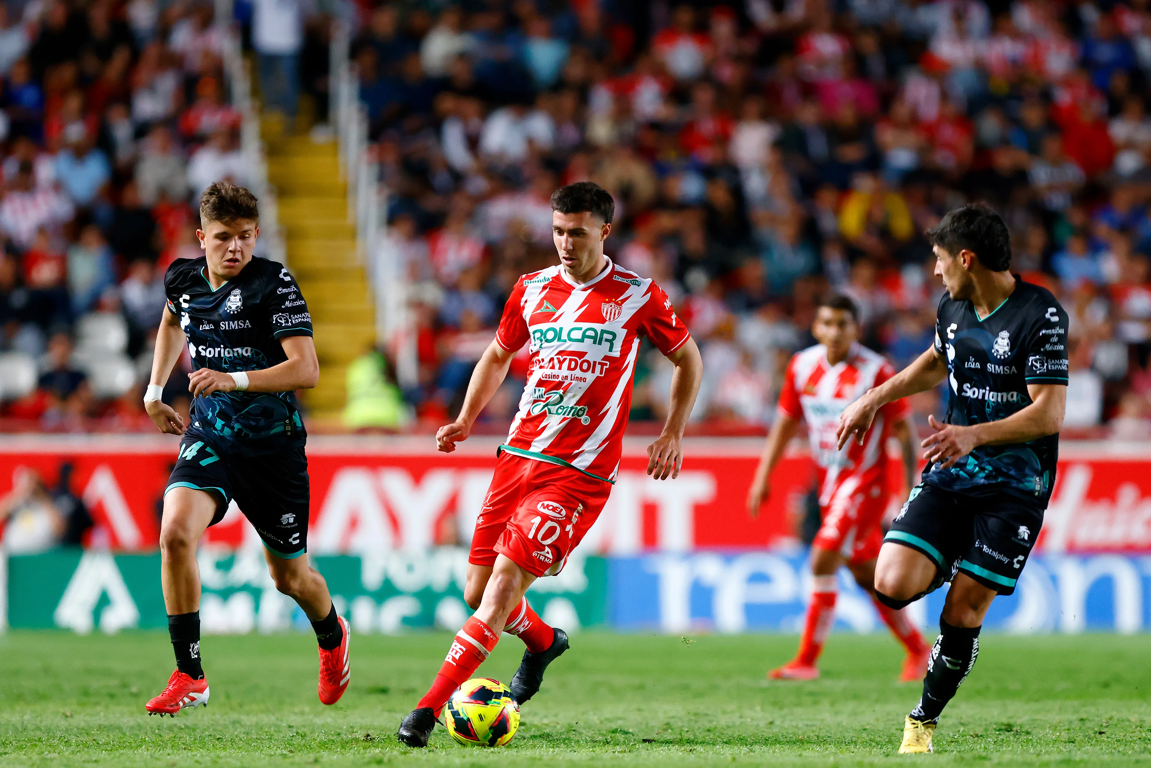 Santos Laguna vs. Necaxa en Aguascalientes (GETTY IMAGES)