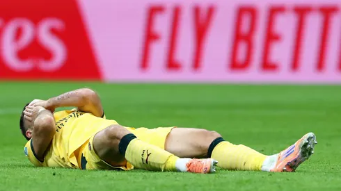 Santiago Giménez no juega ante Fiorentina.