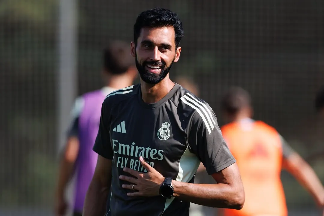 Arbeloa es el nuevo DT de Real Madrid (@arbeloa)