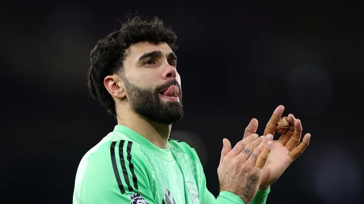 David Raya no jugará ante Chelsea.