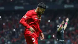 Alexis Vega se pierde el juego ante Santos.