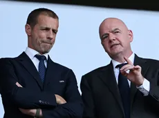 La FIFA sufre duro revés de UEFA por la nueva regla del fuera de juego