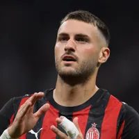 ¿Por qué no juega Santiago Giménez en Milan vs. Lecce por la Serie A 2025-26?