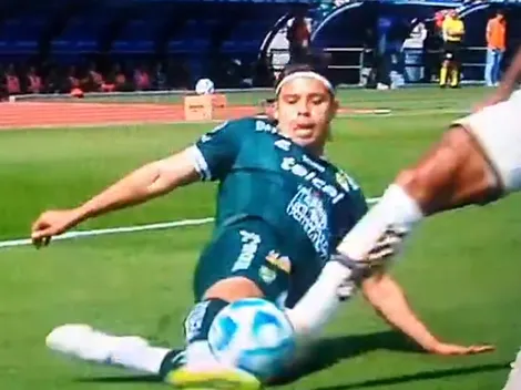 La salvada del arbitraje a Pumas vs León