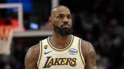 LeBron James protestó por los árbitros en la NBA.