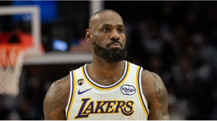 LeBron James protestó por los árbitros en la NBA.