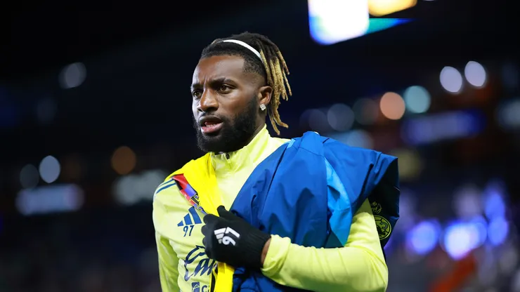 Saint-Maximin rompe el silencio luego de quedar fuera del último partido.