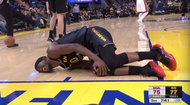 Imagen de la lesión de Jimmy Butler. (Foto: X / @WarriorsLatam_)