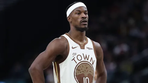 Jimmy Butler se lesionó con Golden State Warriors
