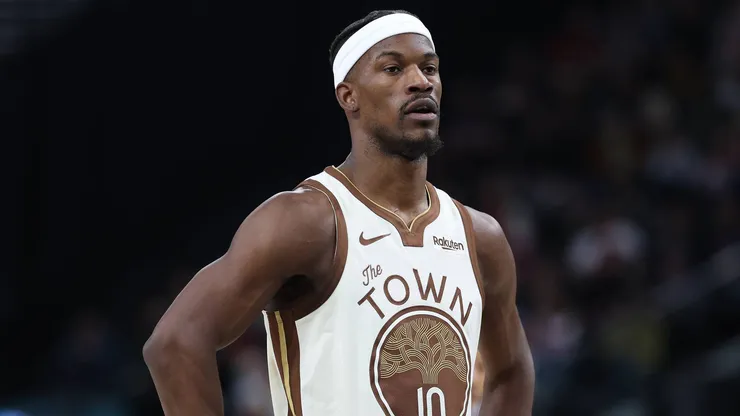 Jimmy Butler se lesionó con Golden State Warriors