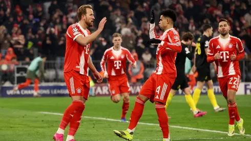 Díaz le cedió el penal a Kane y Harry convirtió.