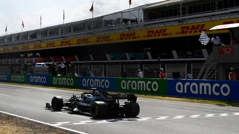 Bandera a cuadros en el Gran Premio de Barcelona