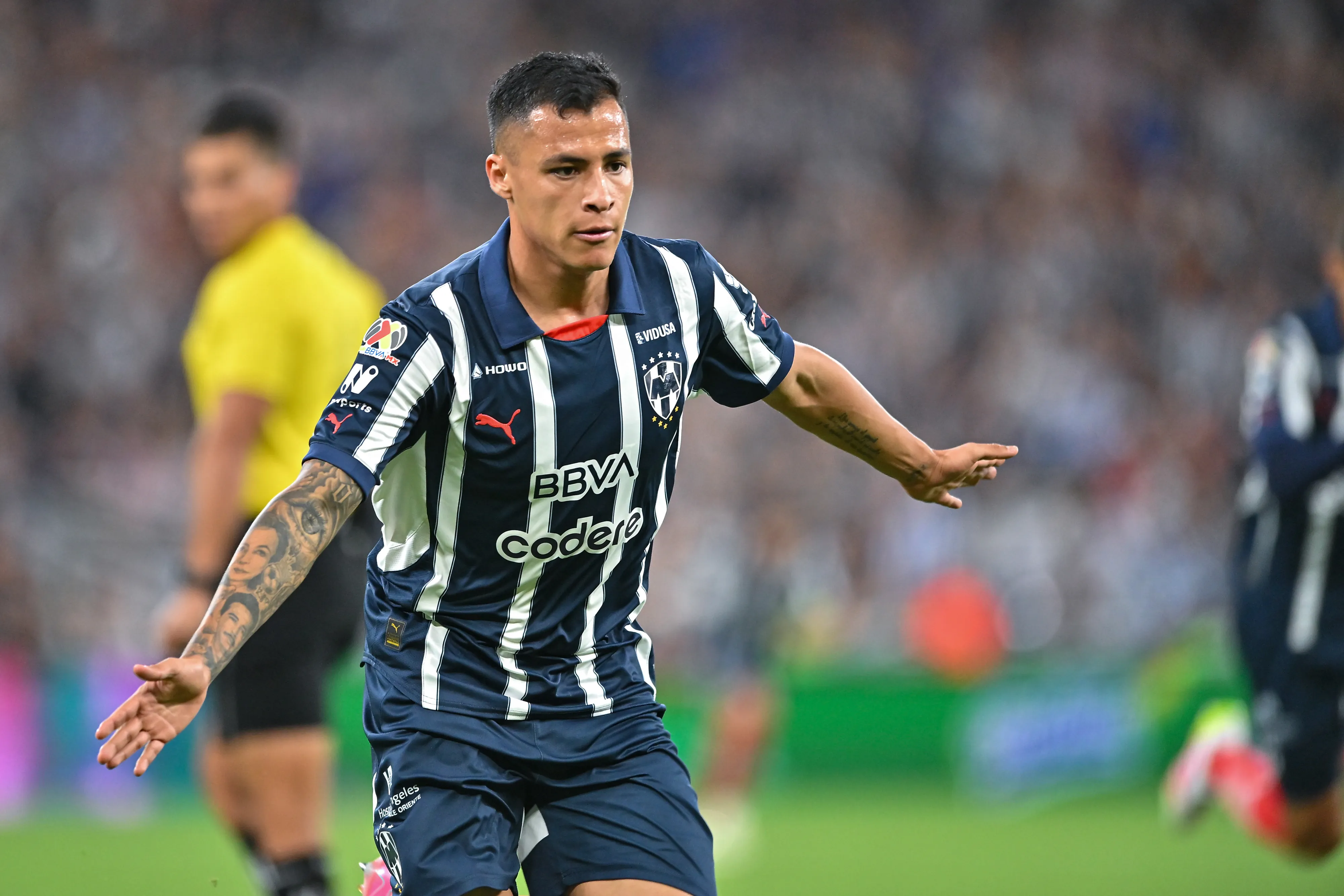 Roberto de la Rosa, una de las variantes que tiene Rayados en su plantel (Getty Images)