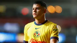 Richard Sánchez con la playera de América