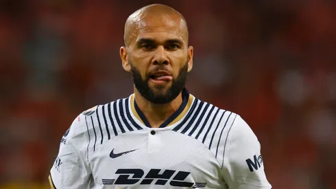 Dani Alves, exjugador de Pumas, podría regersar a las canchas