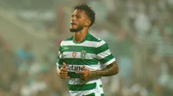 Luis Suárez abrió el marcador para Sporting Lisboa en el duelo ante Arouca por la Primeira Liga 2025-26