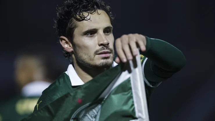 Raphael Veiga festeja gol con Palmeiras mientras América lo quiere