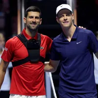 Jannik Sinner vs. Novak Djokovic: hora, día y cómo ver el partido