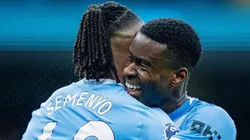 Semenyo y Guehi, afuera de un partido clave.