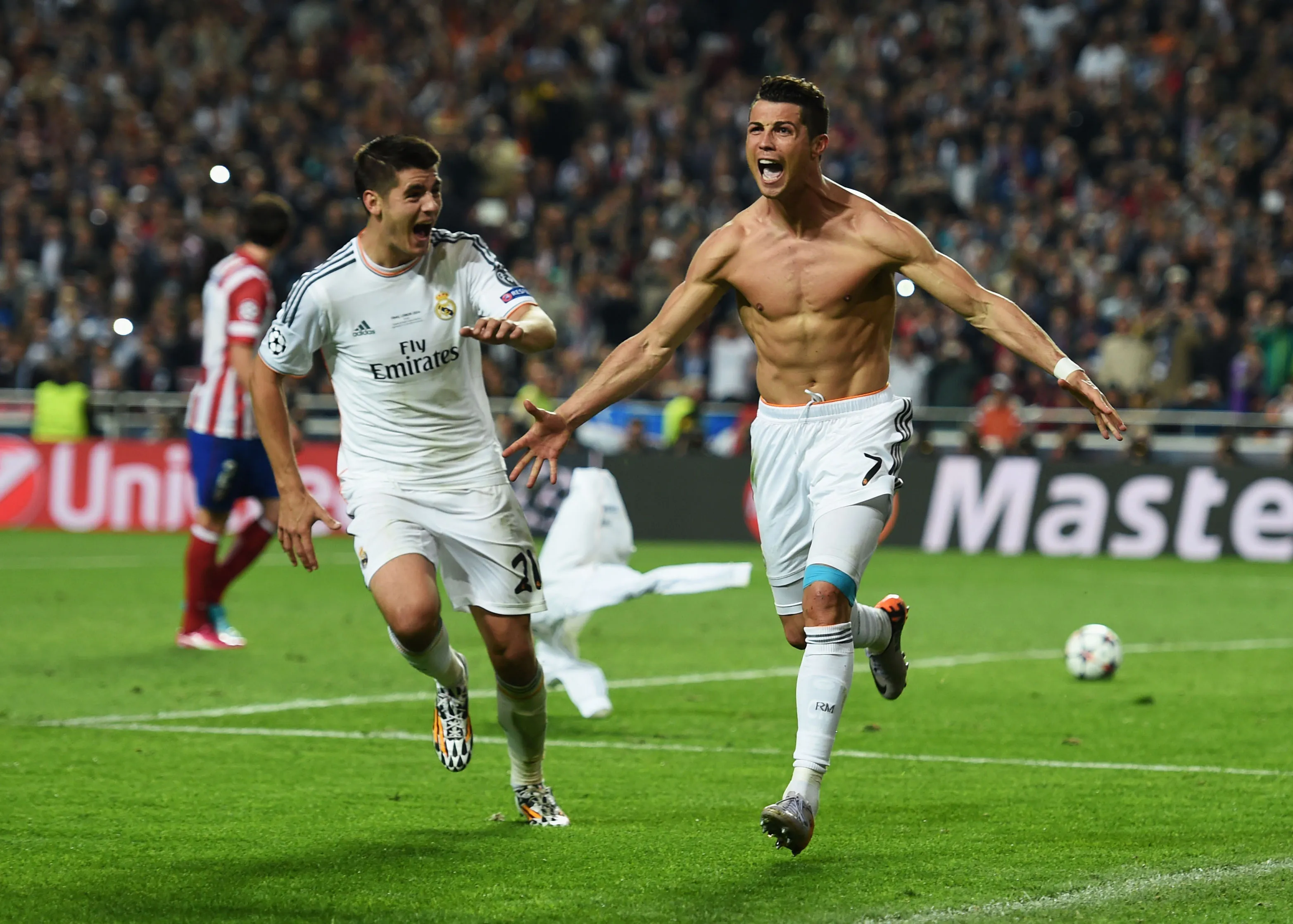 Cristiano Ronaldo celebra su gol de penal en la final de la UEFA Champions League 2013/14 (GETTY IMAGES)