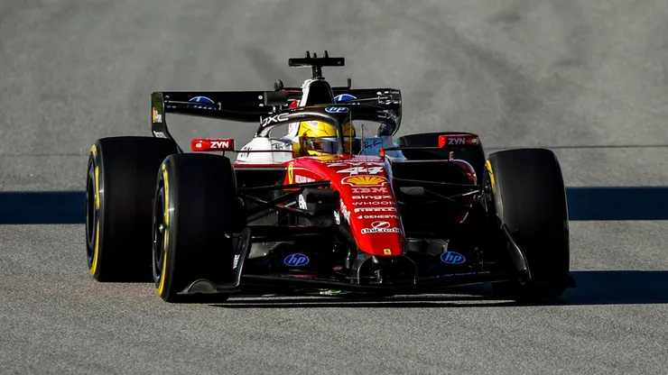 Lewis Hamilton marcó el mejor tiempo de la semana en Barcelona