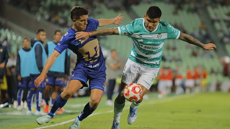 Pumas UNAM recibe a Santos esta noche en CU.