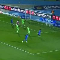 ¡Histórico! Palavecino anotó antes del minuto y marcó un récord en Cruz Azul