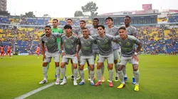 MEXICO CITY, MEXICO - JANUARY 31: Players of America pose for a team photo during the 4th round match between America and Necaxa as part of the Torneo Clausura 2026 Liga MX at Estadio Ciudad de los Deportes on January 31, 2026 in Mexico City, Mexico. (Photo by Manuel Velasquez/Getty Images)