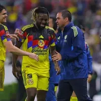 André Jardine descartó una discusión y explicó la salida de Saint-Maximin del América