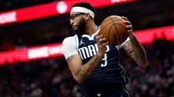 Anthony Davis recibió un nuevo golpe inesperado que pone su futuro en jaque.