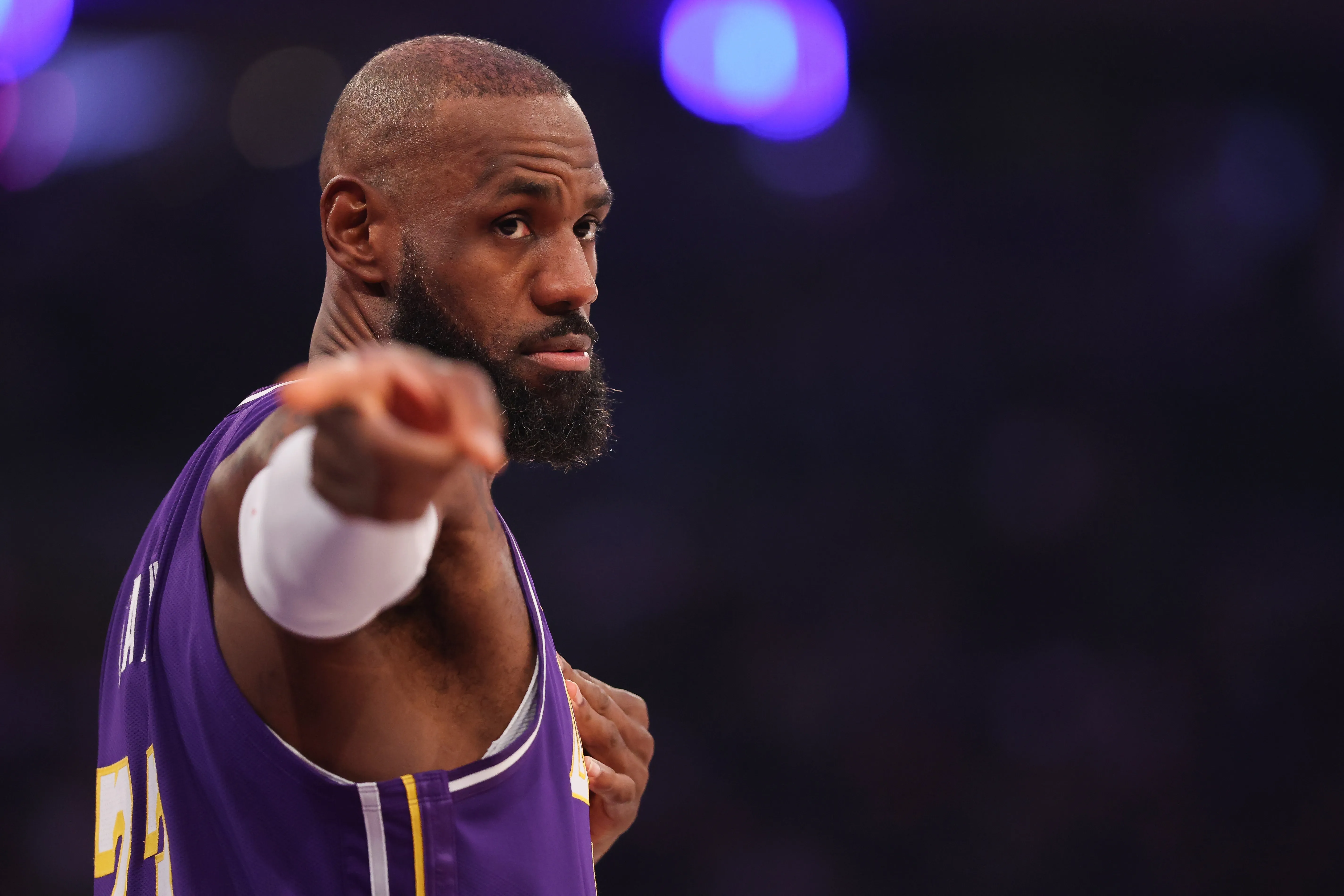 LeBron James en Lakers (Getty Images)