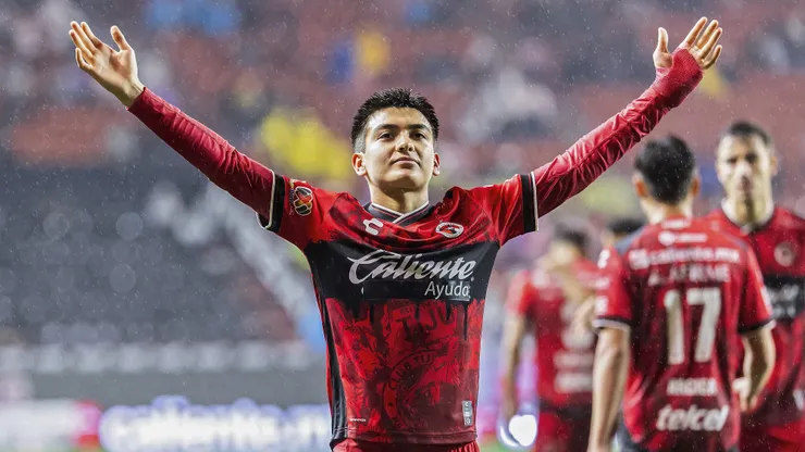 Gil Mora, otra vez fuera del once de los Xolos.