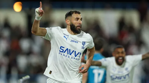 Karim Benzema marcó un triplete en su debut con Al-Hilal
