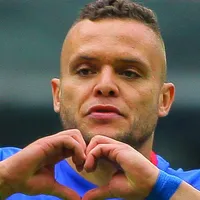 Jonathan Rodríguez consigue club mientras Cruz Azul se decide por Nicolás Ibáñez