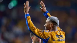 Rodrigo Aguirre ya comprometido con Tigres tras su doblete