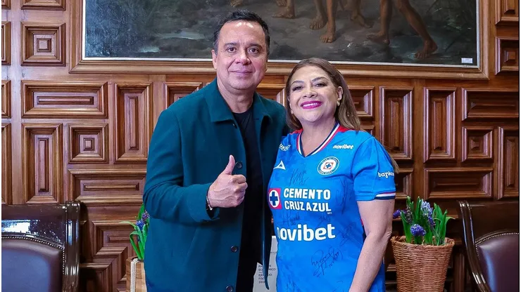 Clara Brugada descarta sede para estadio de Cruz Azul