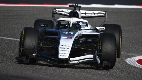 Checo Pérez a bordo del Cadillac CA01