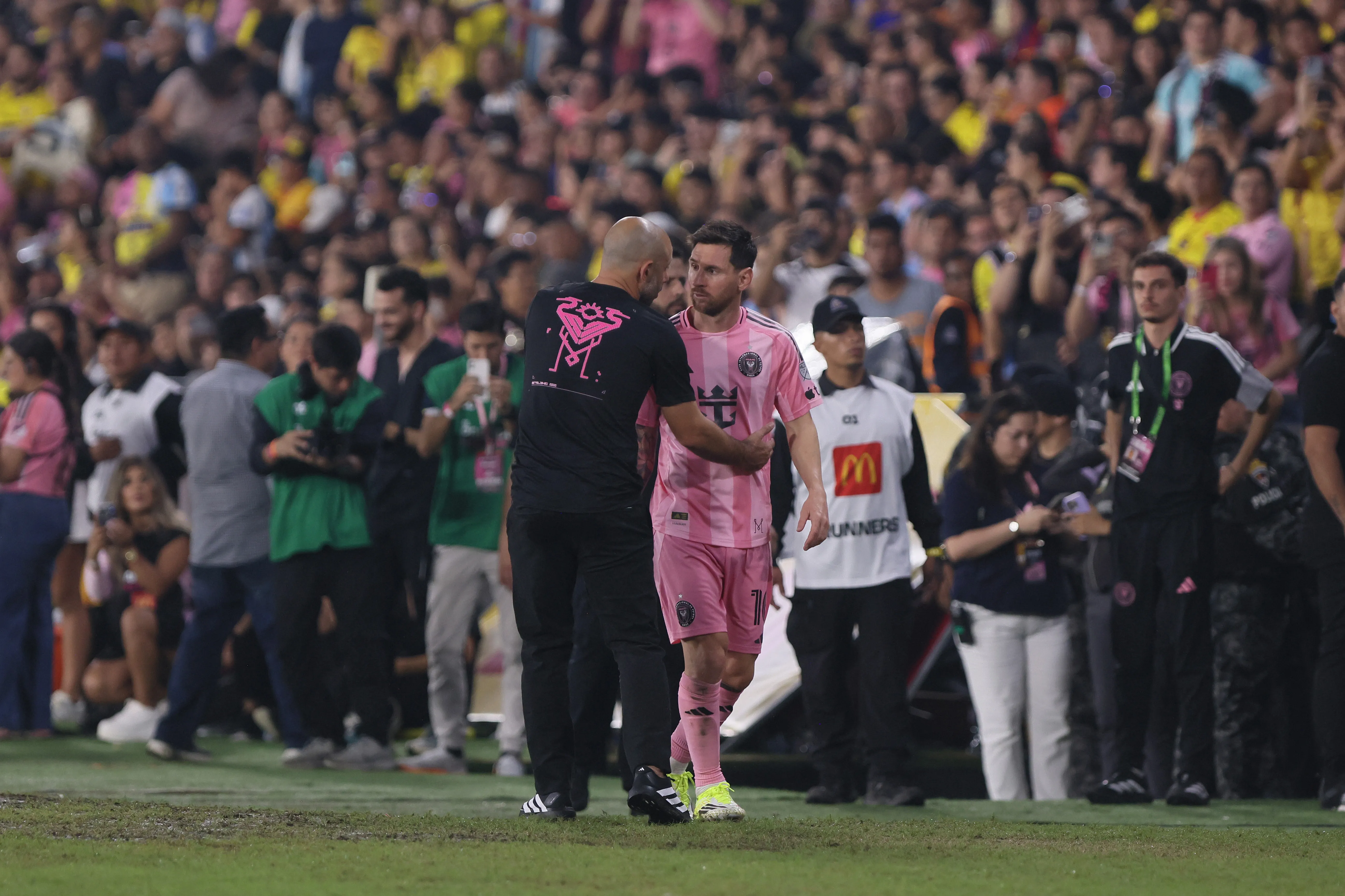 Lionel Messi en el amistoso ante Barcelona (Getty Images)