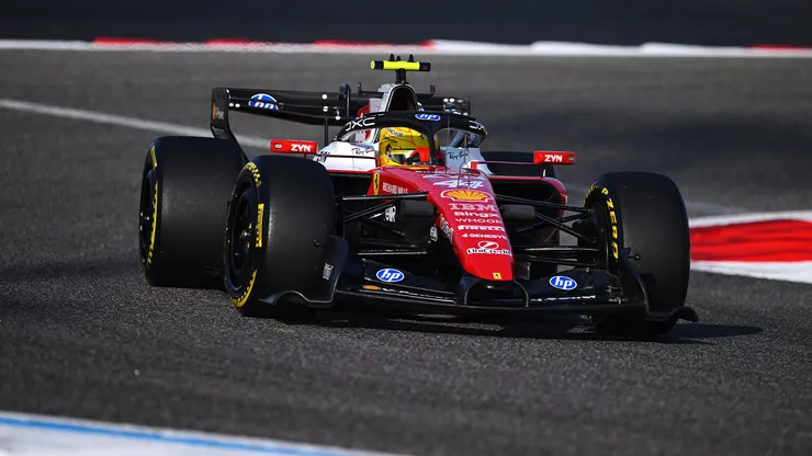 Lewis Hamilton, en Bahréin, a bordo del monoplaza de Ferrari