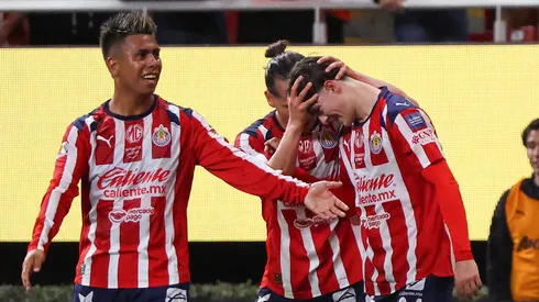 Chivas es más líder que nunca luego de derrotar a América en el Clásico Nacional