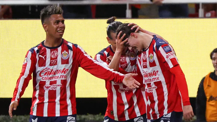 Chivas es más líder que nunca luego de derrotar a América en el Clásico Nacional