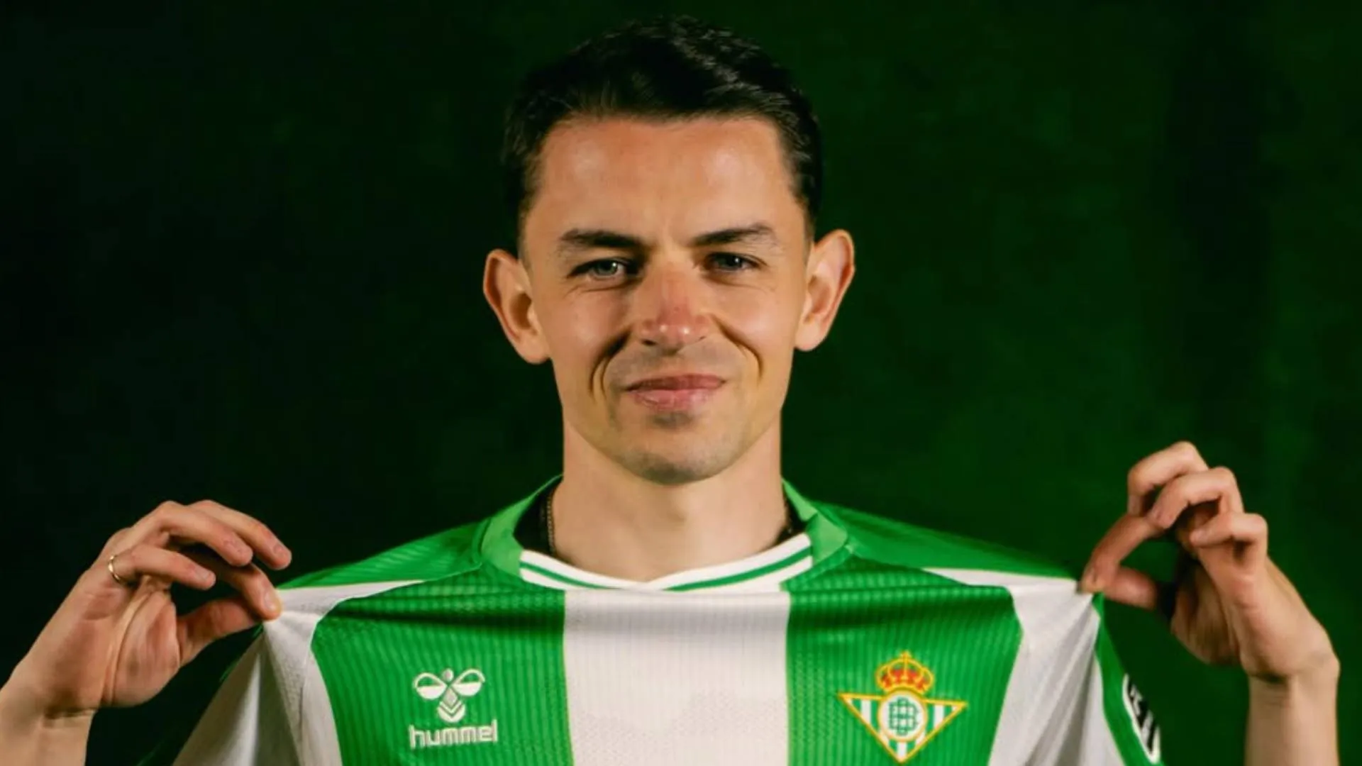Álvaro Fidalgo brilla en Betis