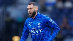 Karim Benzema con la indumentaria de Al-Hilal