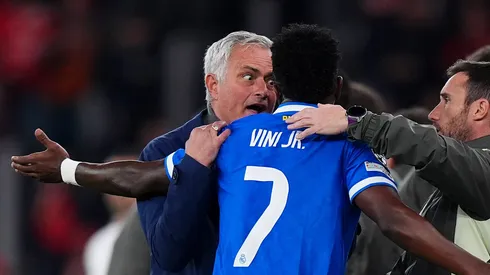 Vinicius le cuenta a Mourinho lo que le dijo Prestianni
