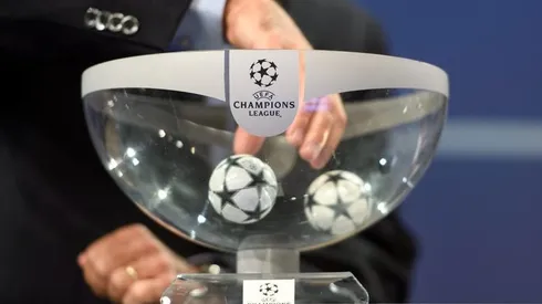 Las bolillas aguardan el sorteo de octavos de final.