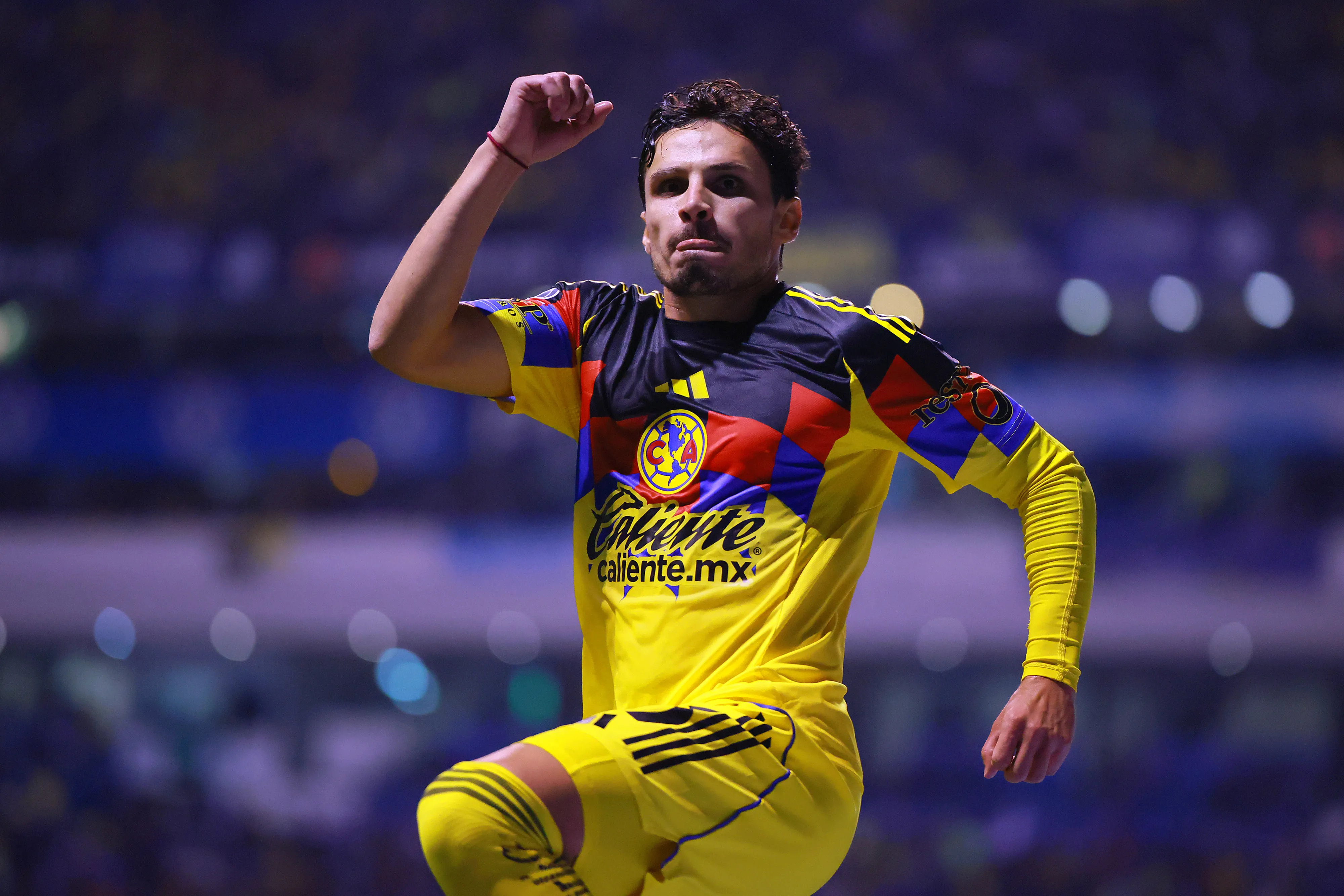 Raphael Veiga anotó su primer gol con el América (Getty Images)